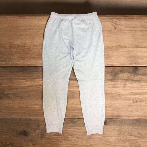 NEW Lululemon High-Rise Relaxed Jogger Full Length in Gray Sz L (10) - Picture 5 of 11